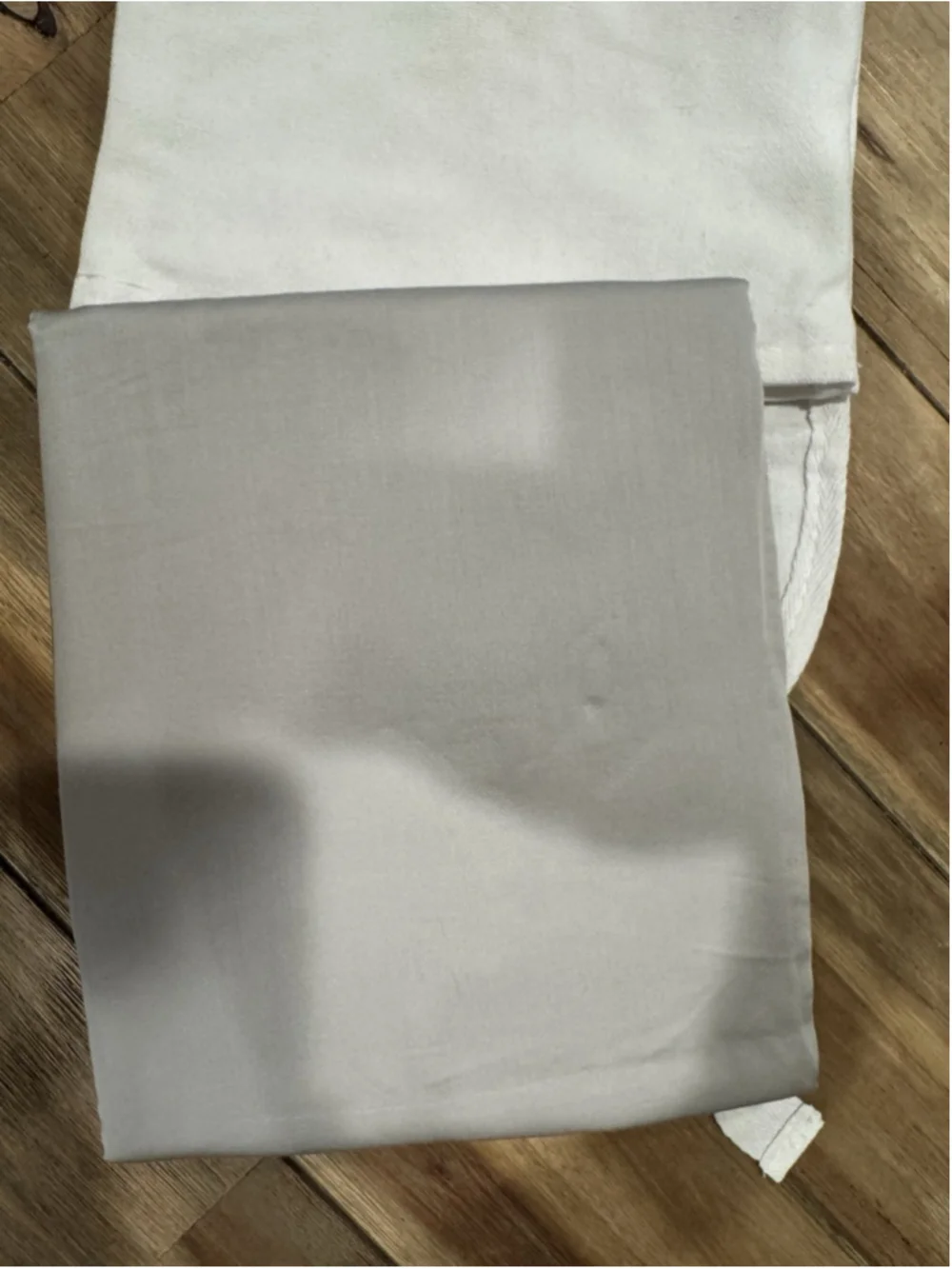 NWT Cozy Earth Bamboo Pillowcases King Light Grey Luxury Bedding Set of 2 Silky